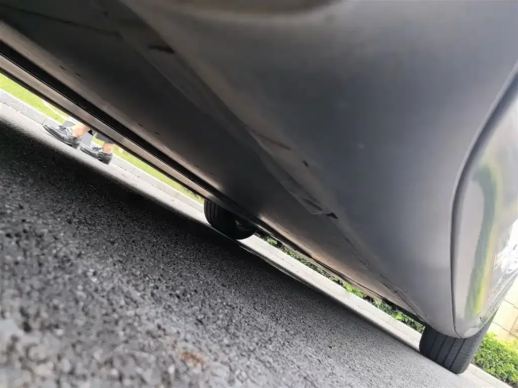 Tesla Model 3 — фото 10