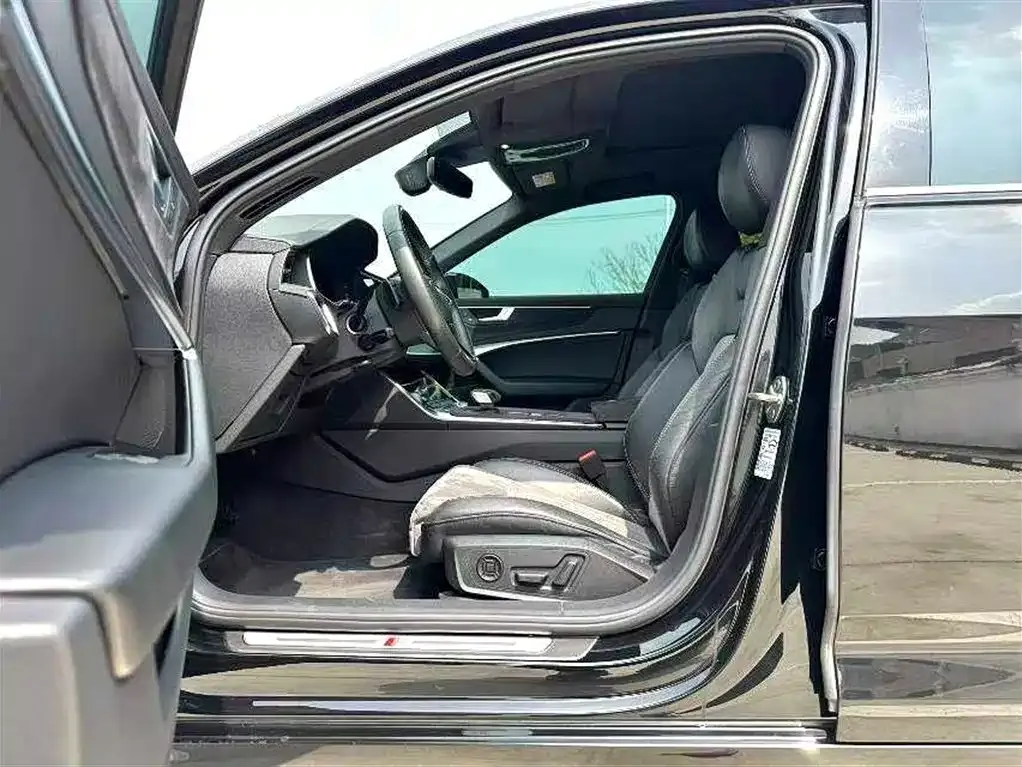 Audi A6L New Energy 2022 из CN, фото 10