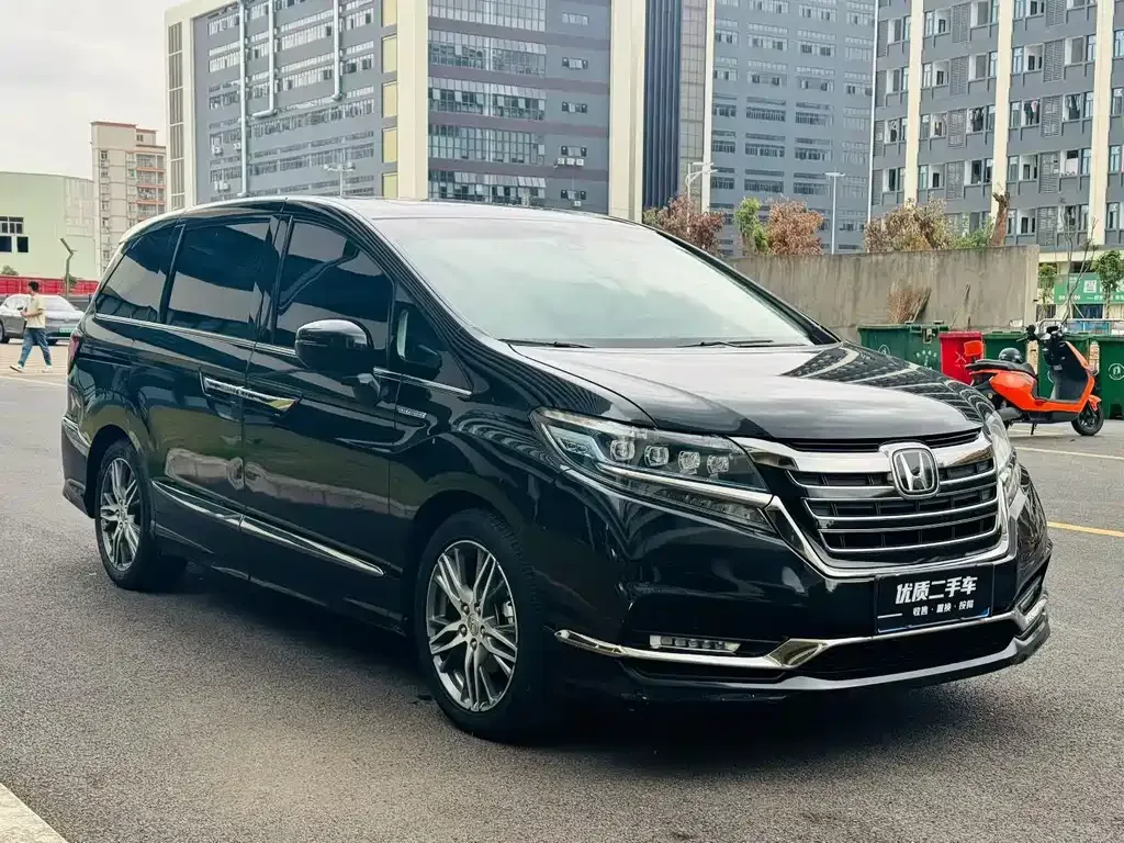 Honda Elysion 2021 из CN, фото 5