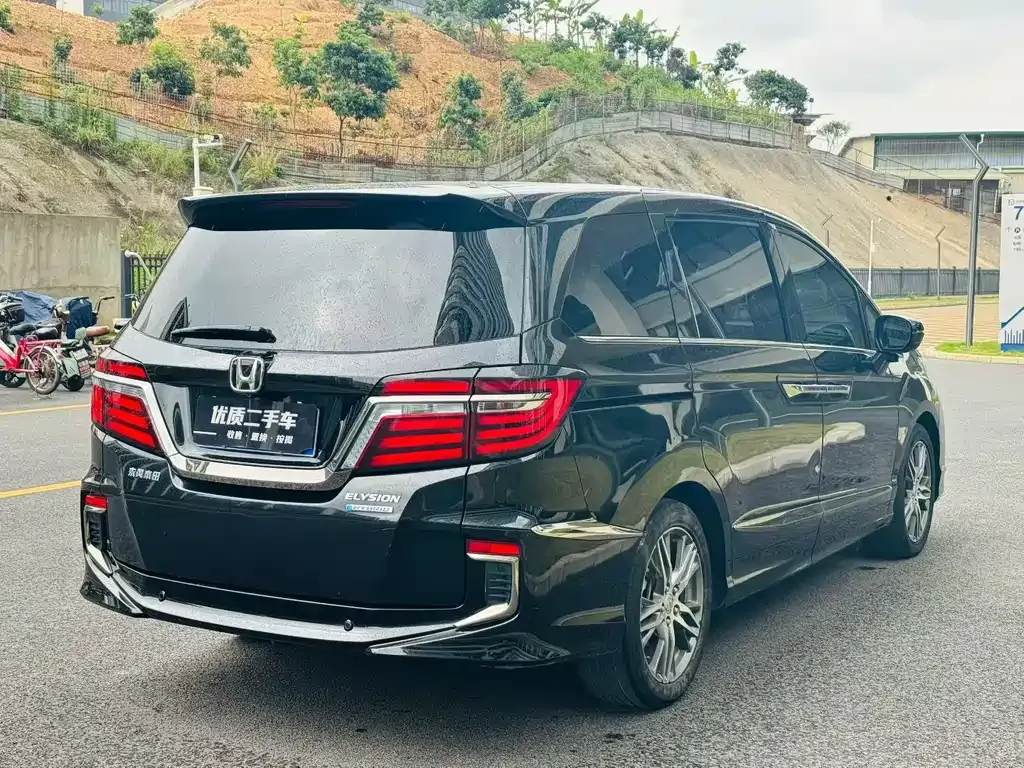 Honda Elysion 2021 из CN, фото 8