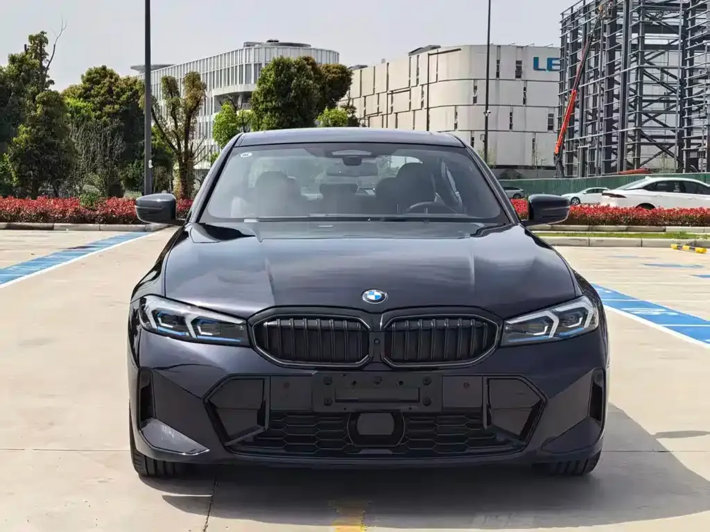 BMW 3 Series 2024 из CN, фото 9