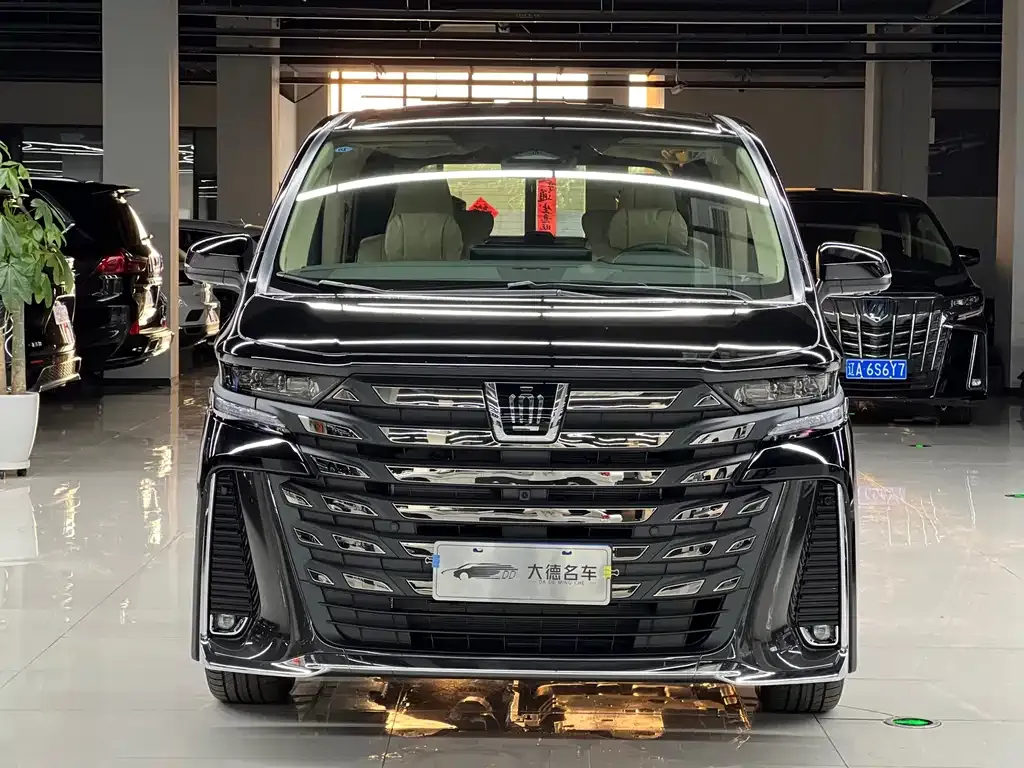 Toyota Vellfire — фото 5