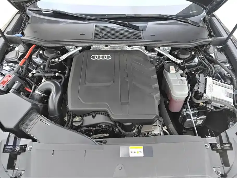 Audi A6L — фото 10