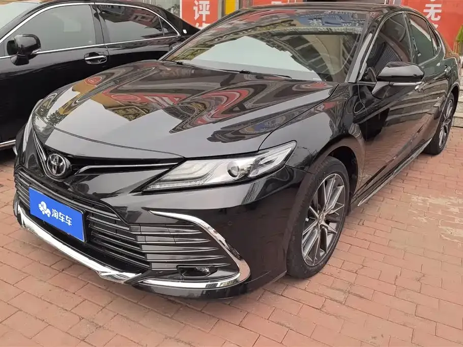 Toyota Camry 2023 из CN, фото 1