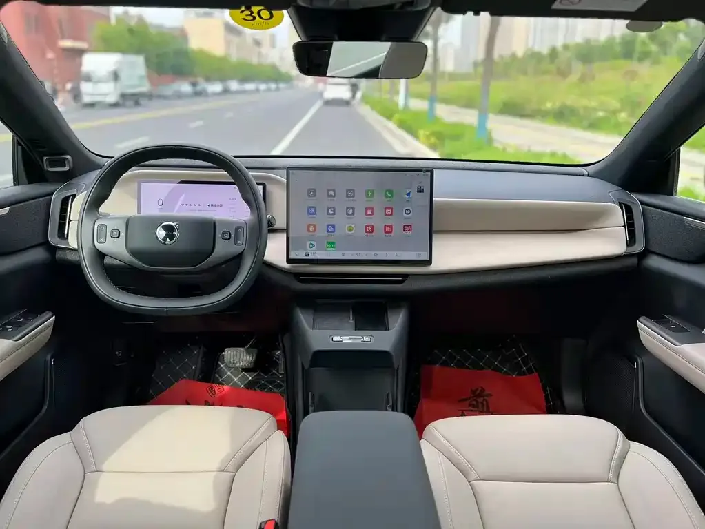 Volvo XC70 Plug-in Hybrid 2025 из CN, фото 7