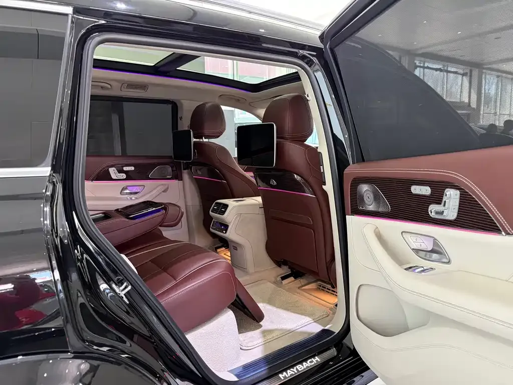 Mercedes-Benz GLS — фото 7