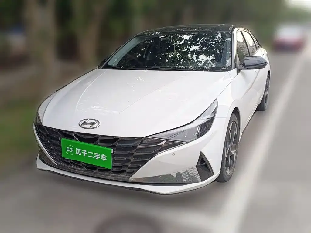 Hyundai Elantra — фото 7