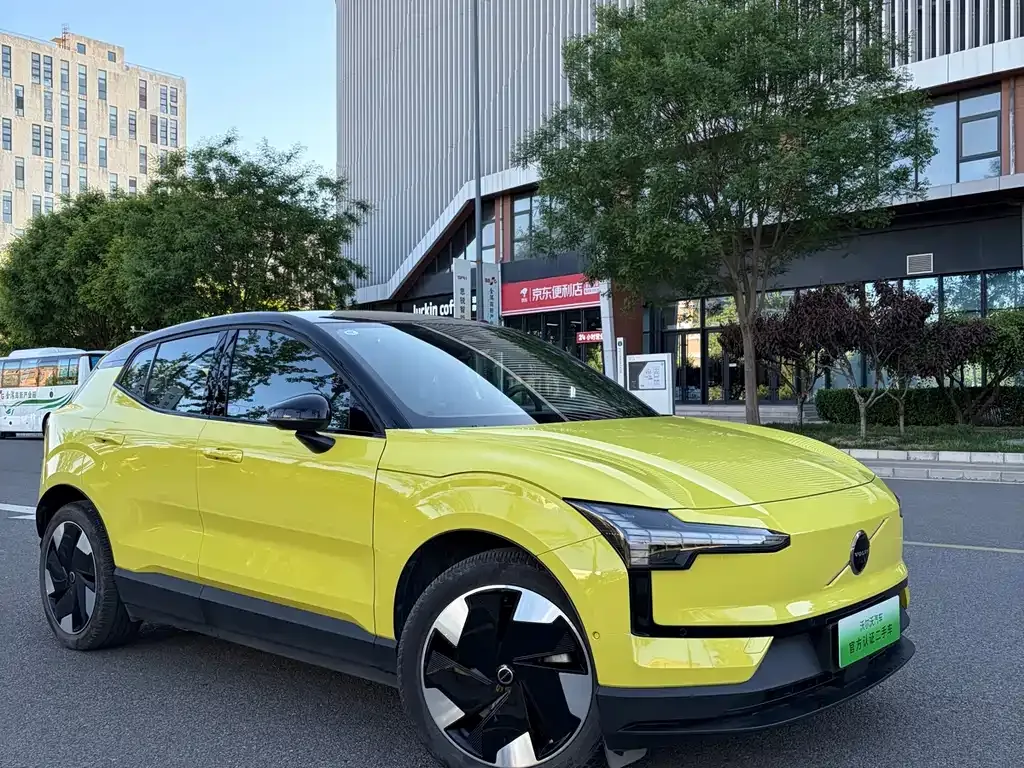 Volvo EX30 2024 из CN, фото 8