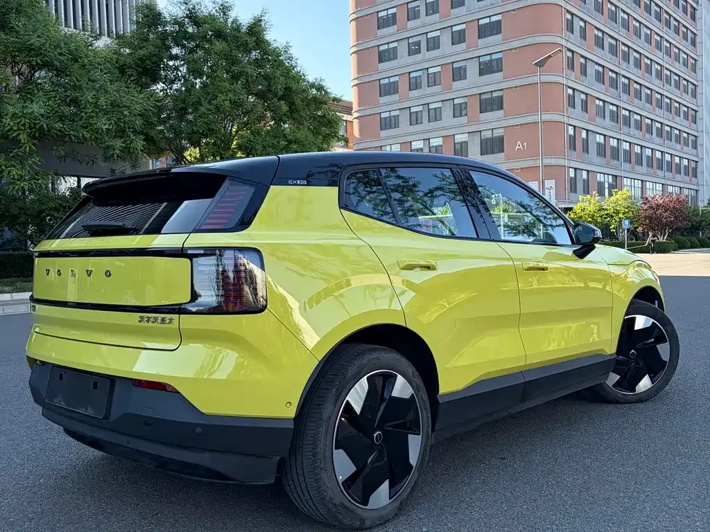 Volvo EX30 2024 из CN, фото 10