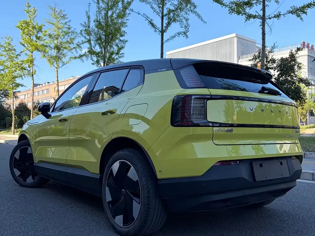 Volvo EX30 2024 из CN, фото 9