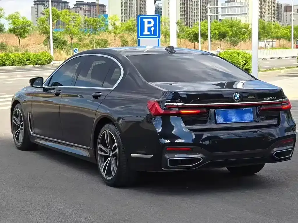 BMW 7 Series 2022 из CN, фото 8