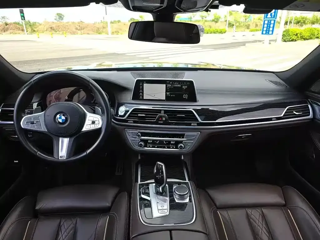 BMW 7 Series 2022 из CN, фото 7