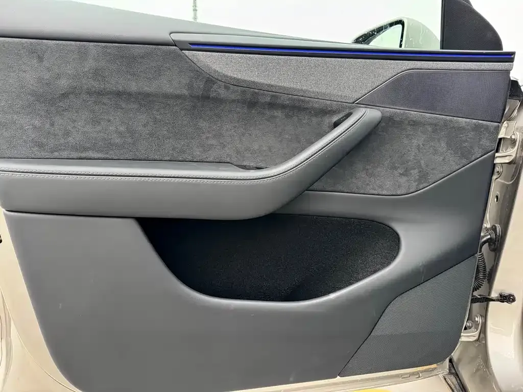 Tesla Model Y L 2025 из CN, фото 4