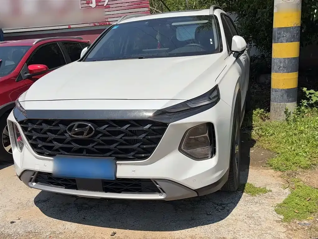 Hyundai Santa Fe 2023 из CN, фото 9