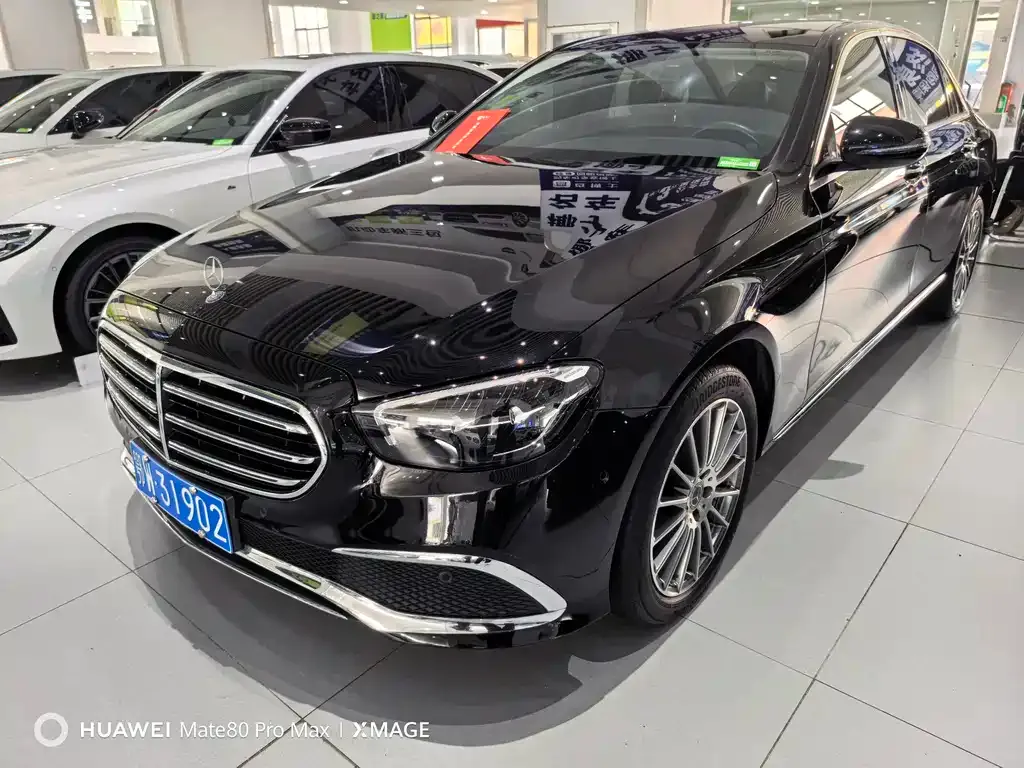 Mercedes-Benz E-Class — фото 1