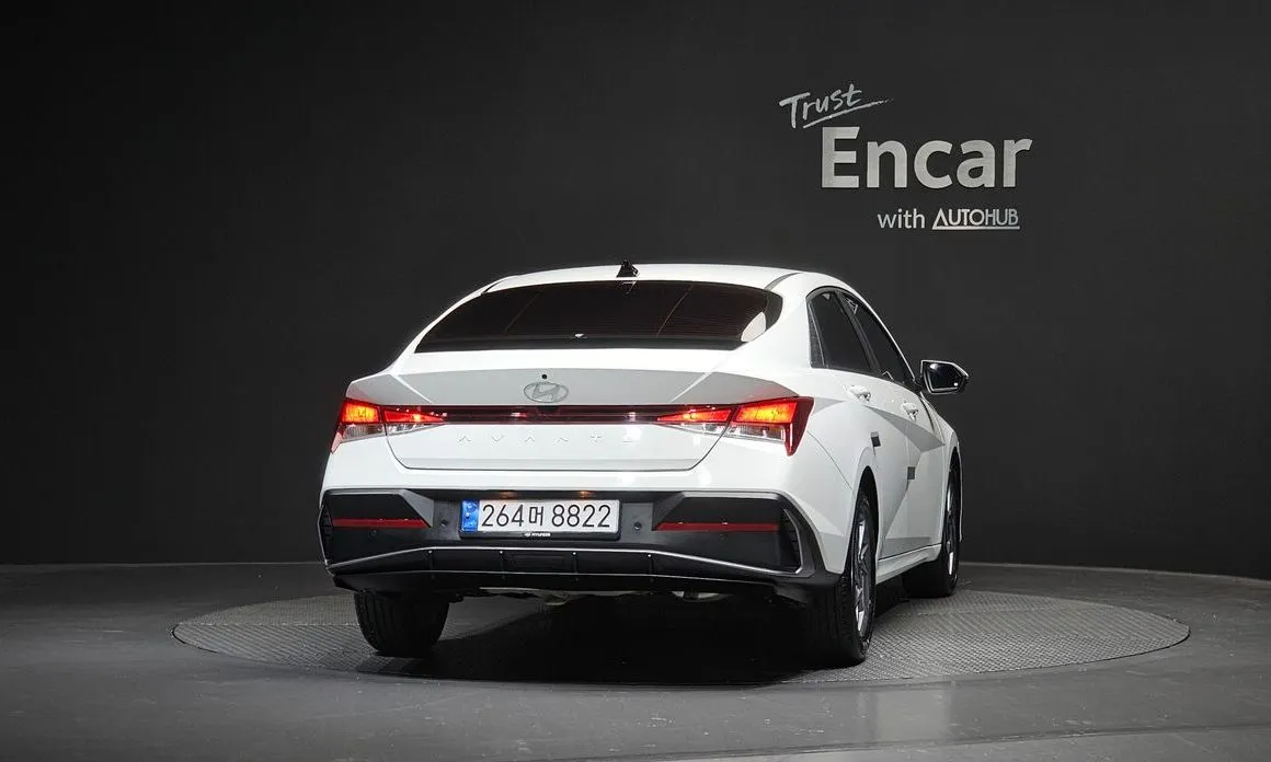 Hyundai AVANTE — фото 3
