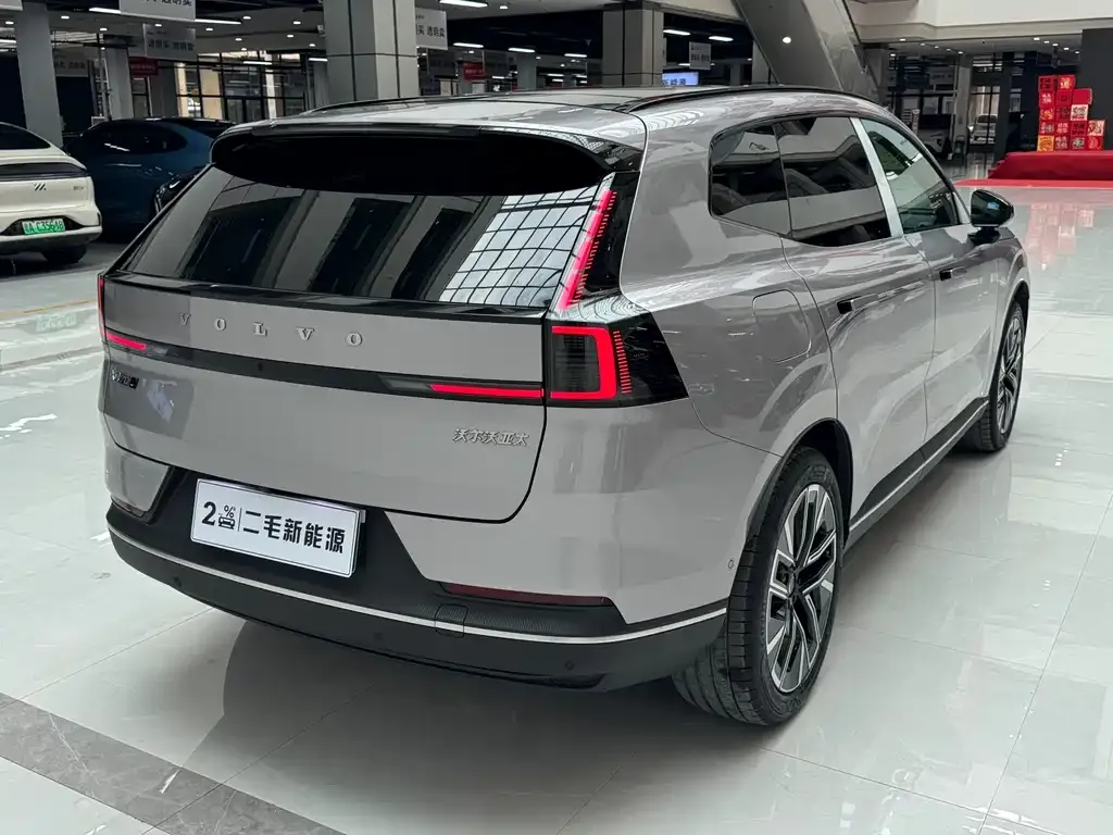 Volvo XC70 Plug-in Hybrid 2025 из CN, фото 4