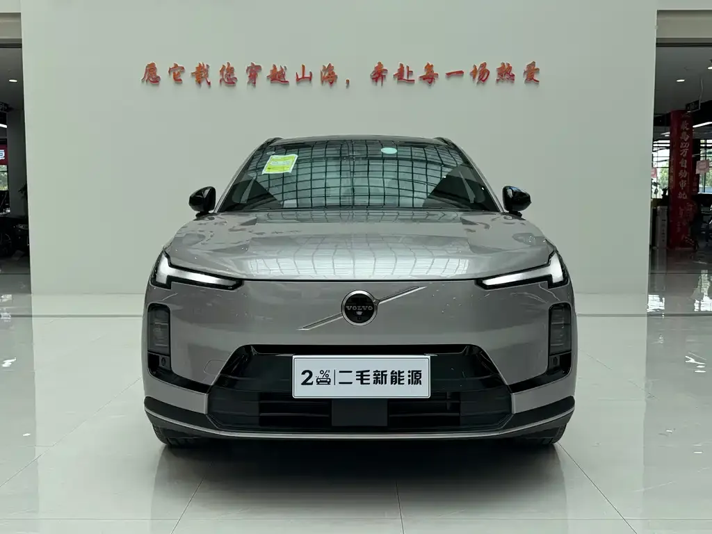 Volvo XC70 Plug-in Hybrid 2025 из CN, фото 3