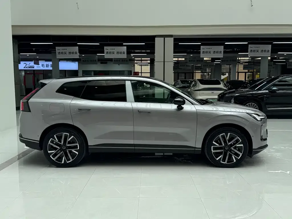 Volvo XC70 Plug-in Hybrid 2025 из CN, фото 8
