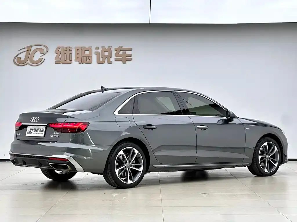 Audi A4L — фото 6