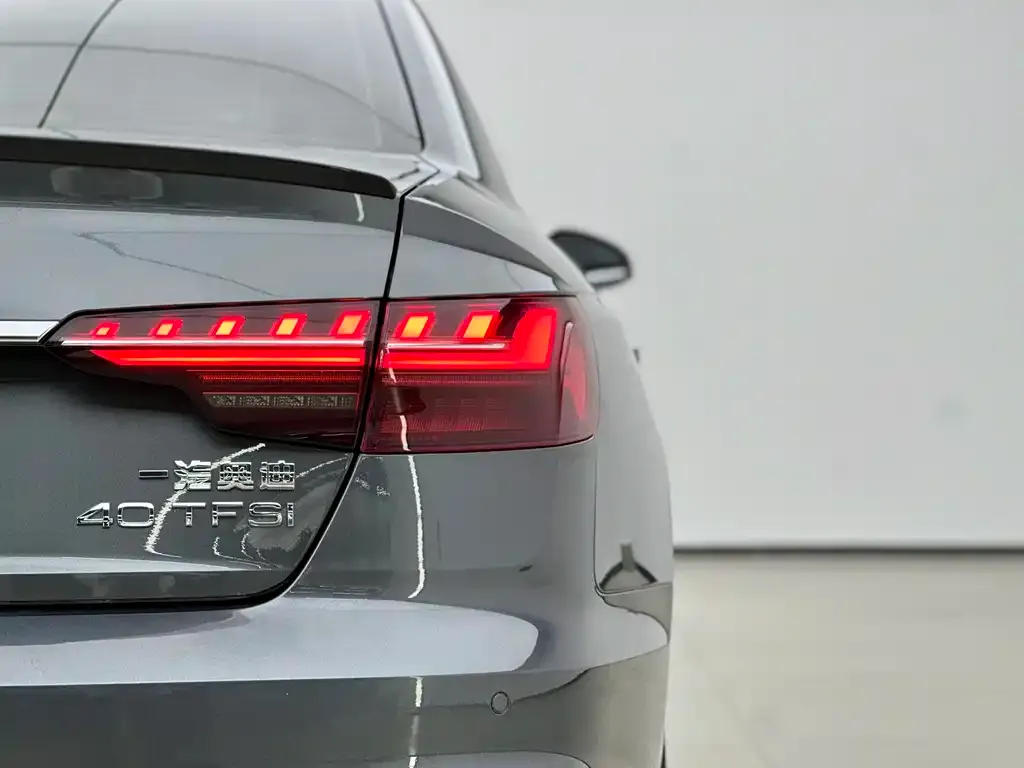 Audi A4L — фото 5