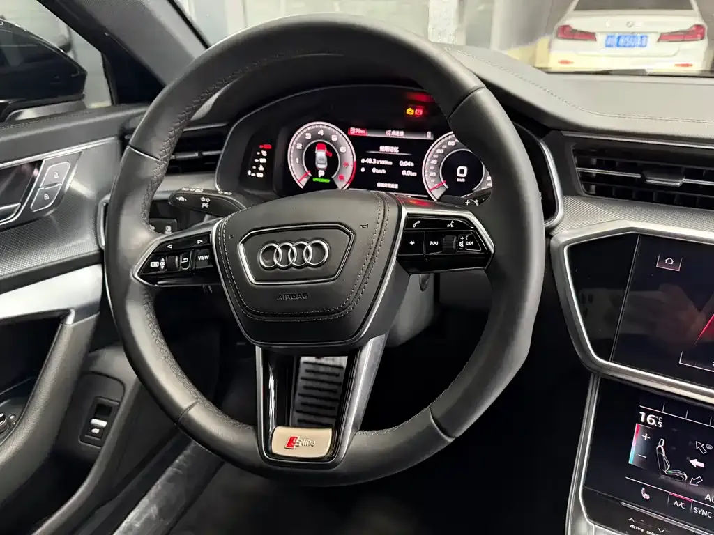 Audi A6L — фото 2