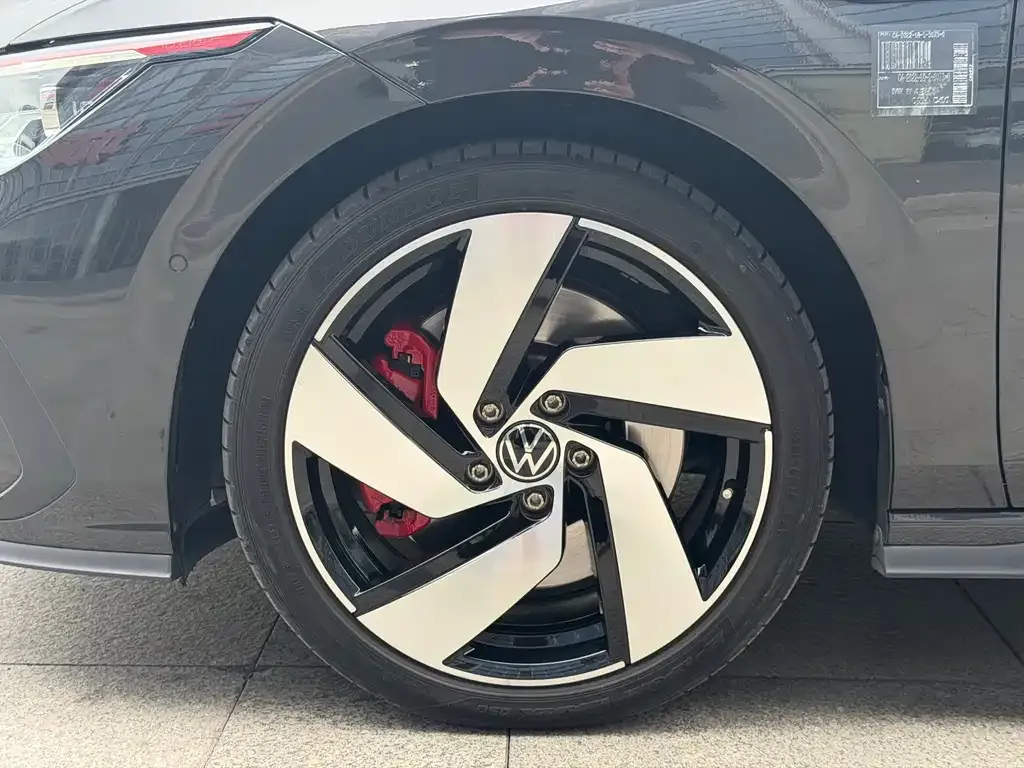 Volkswagen Golf GTI — фото 7