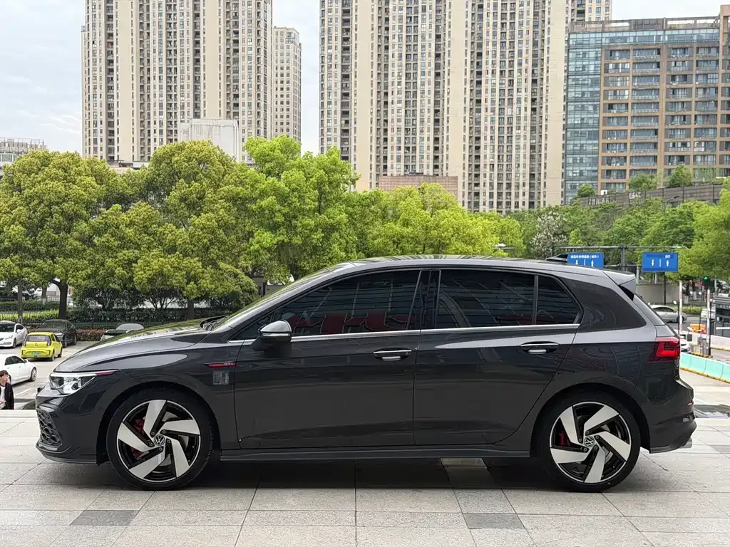 Volkswagen Golf GTI — фото 9