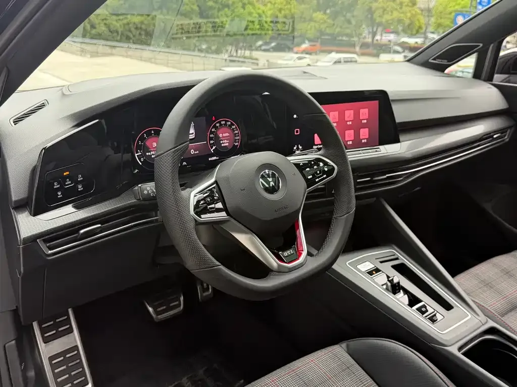 Volkswagen Golf GTI — фото 6