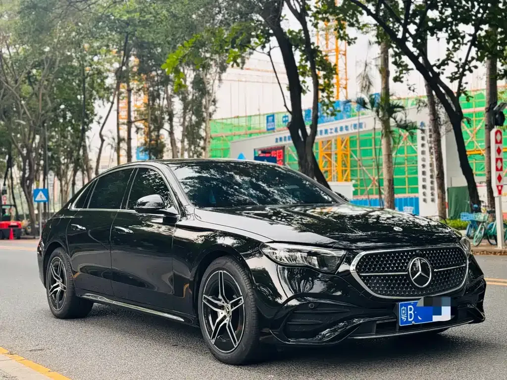 Mercedes-Benz E-Class — фото 5