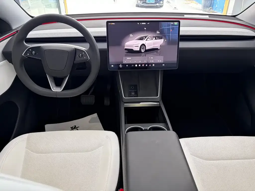 Tesla Model Y — фото 5