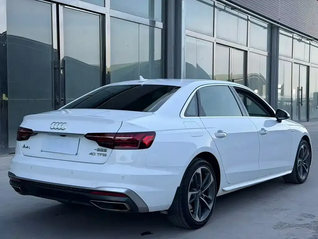 Audi A4L — фото 3