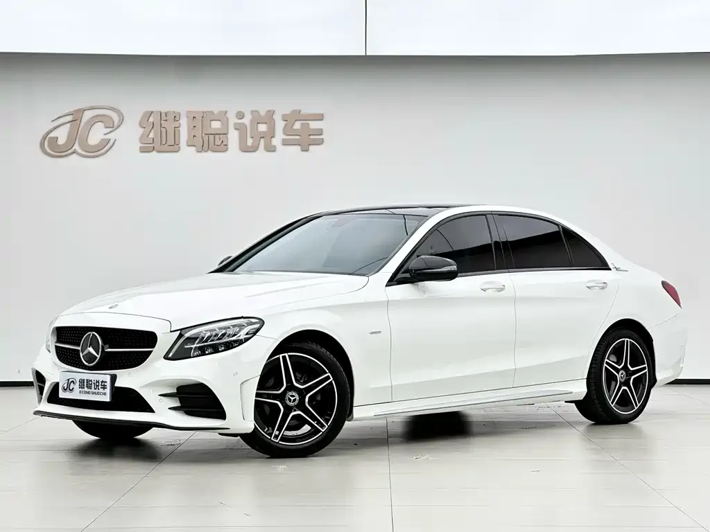Mercedes-Benz C-Class — фото 1