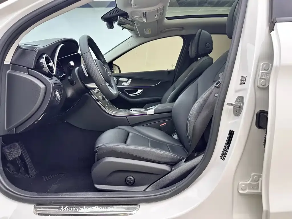 Mercedes-Benz C-Class — фото 8