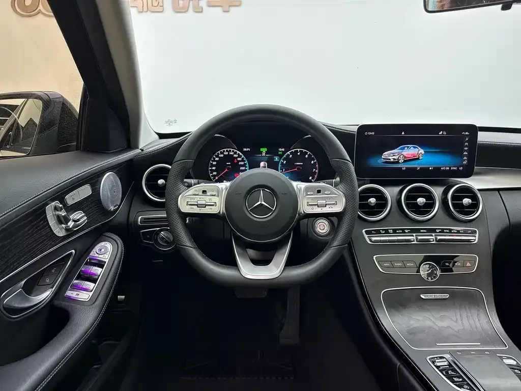 Mercedes-Benz C-Class — фото 10