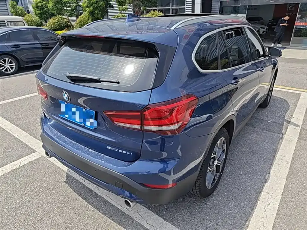 BMW X1 — фото 9