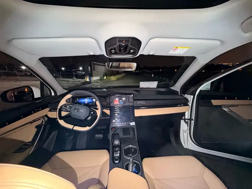 Geely Boyue L 2023 из CN, фото 7