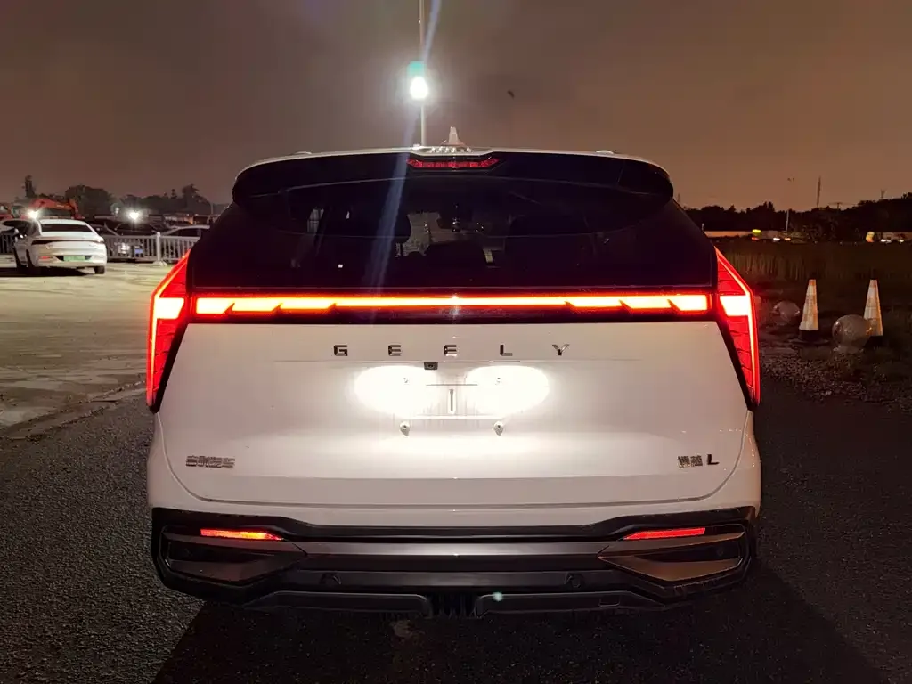 Geely Boyue L 2023 из CN, фото 8