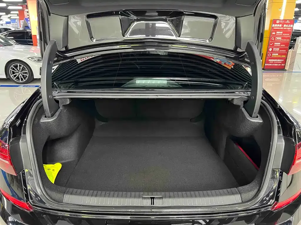 Volkswagen Passat 2021 из CN, фото 9