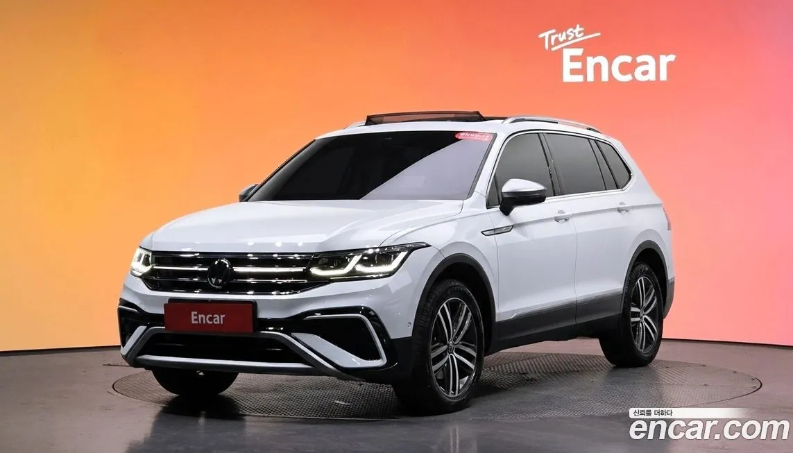 Volkswagen Tiguan — фото 1