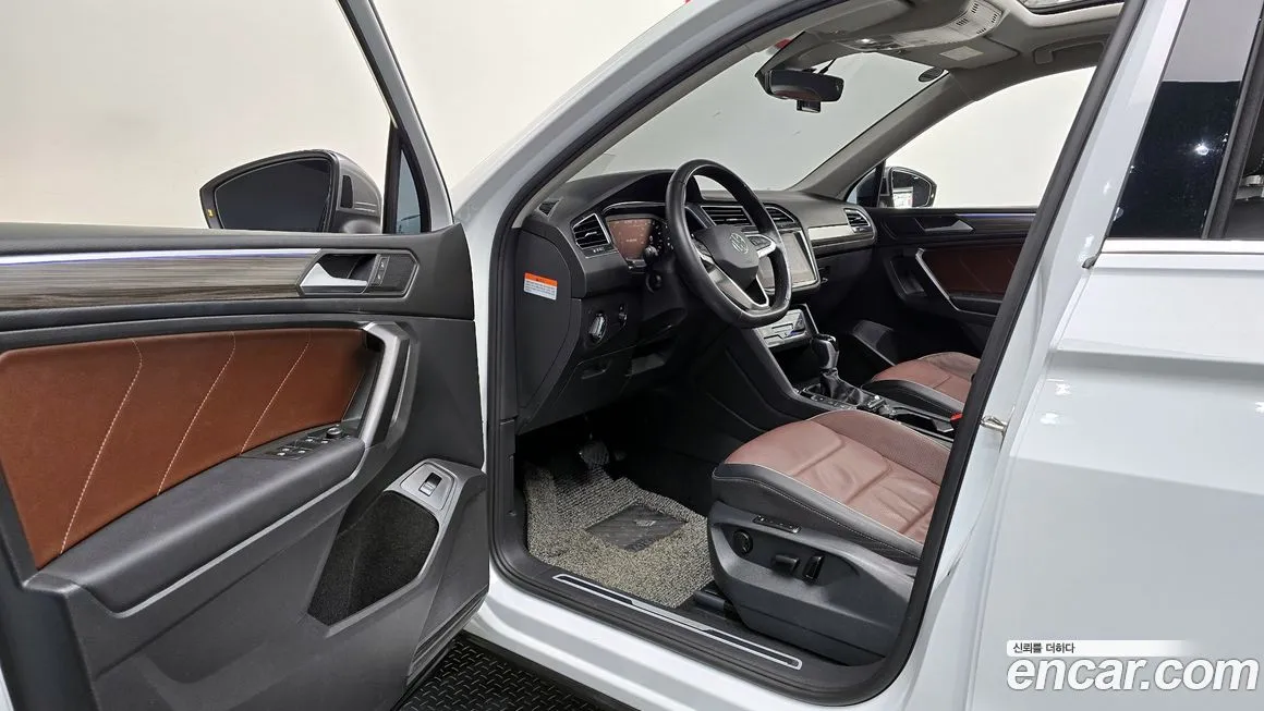 Volkswagen Tiguan — фото 6