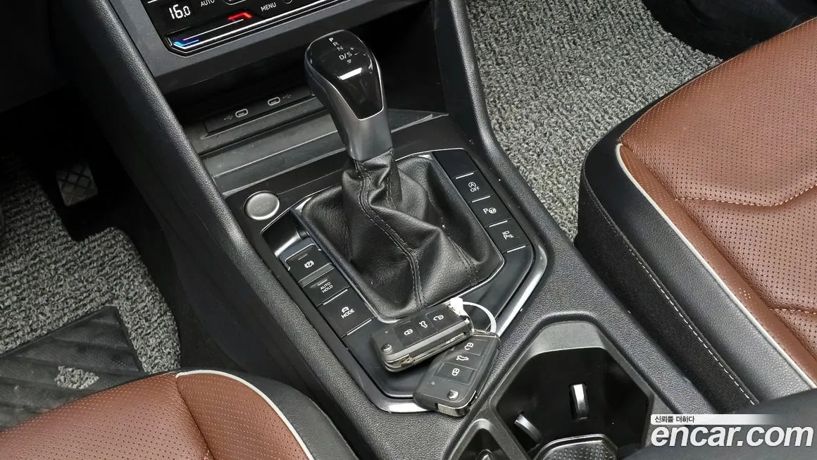 Volkswagen Tiguan — фото 10