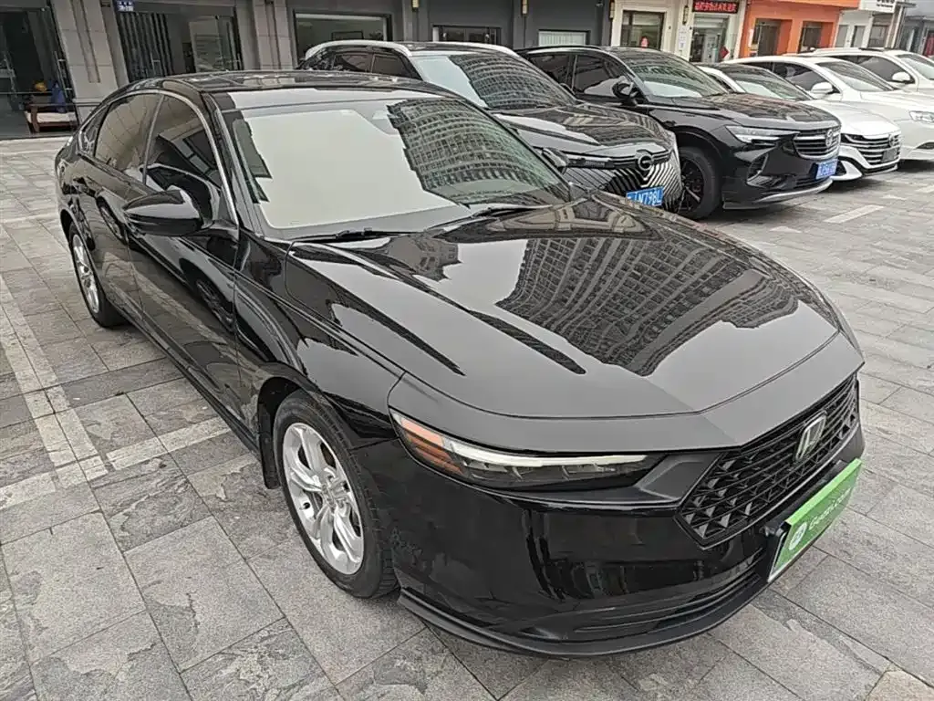 Honda Accord — фото 10
