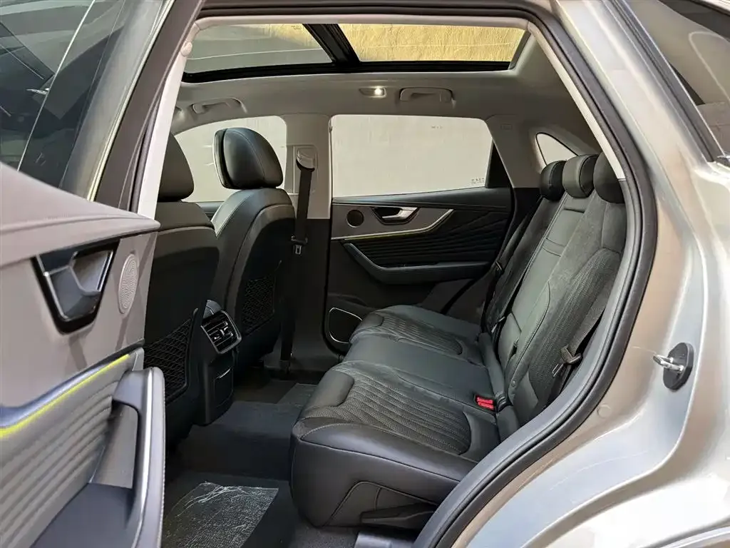 Hongqi HS5 2023 из CN, фото 5