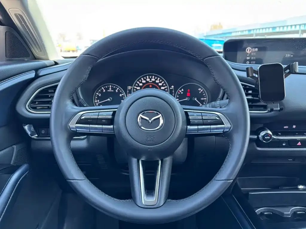 Mazda CX-30 — фото 9