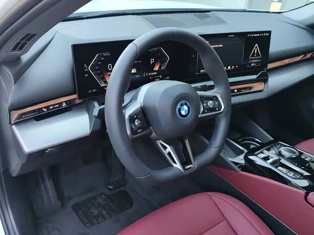 BMW i5 — фото 3