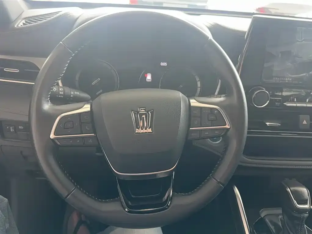 Toyota Crown Kluger 2023 из CN, фото 6