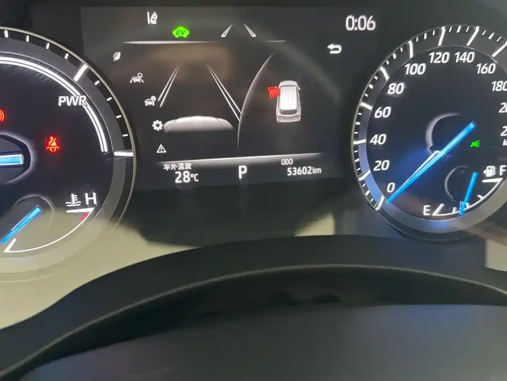 Toyota Crown Kluger 2023 из CN, фото 5
