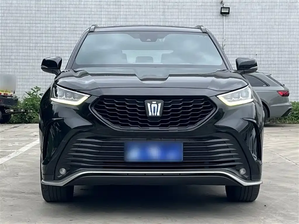 Toyota Crown Kluger 2023 из CN, фото 10