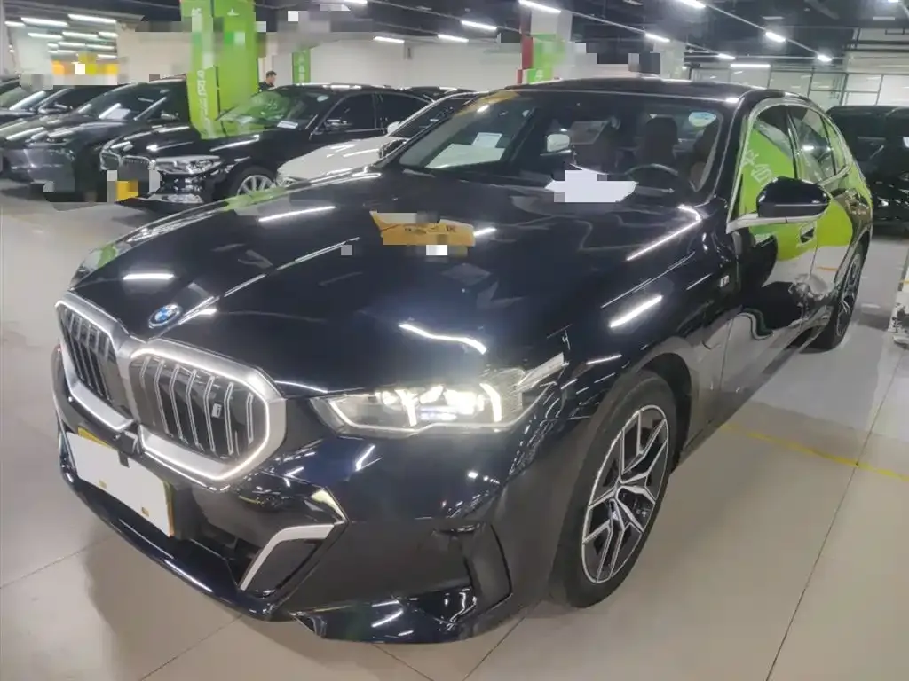 BMW i5